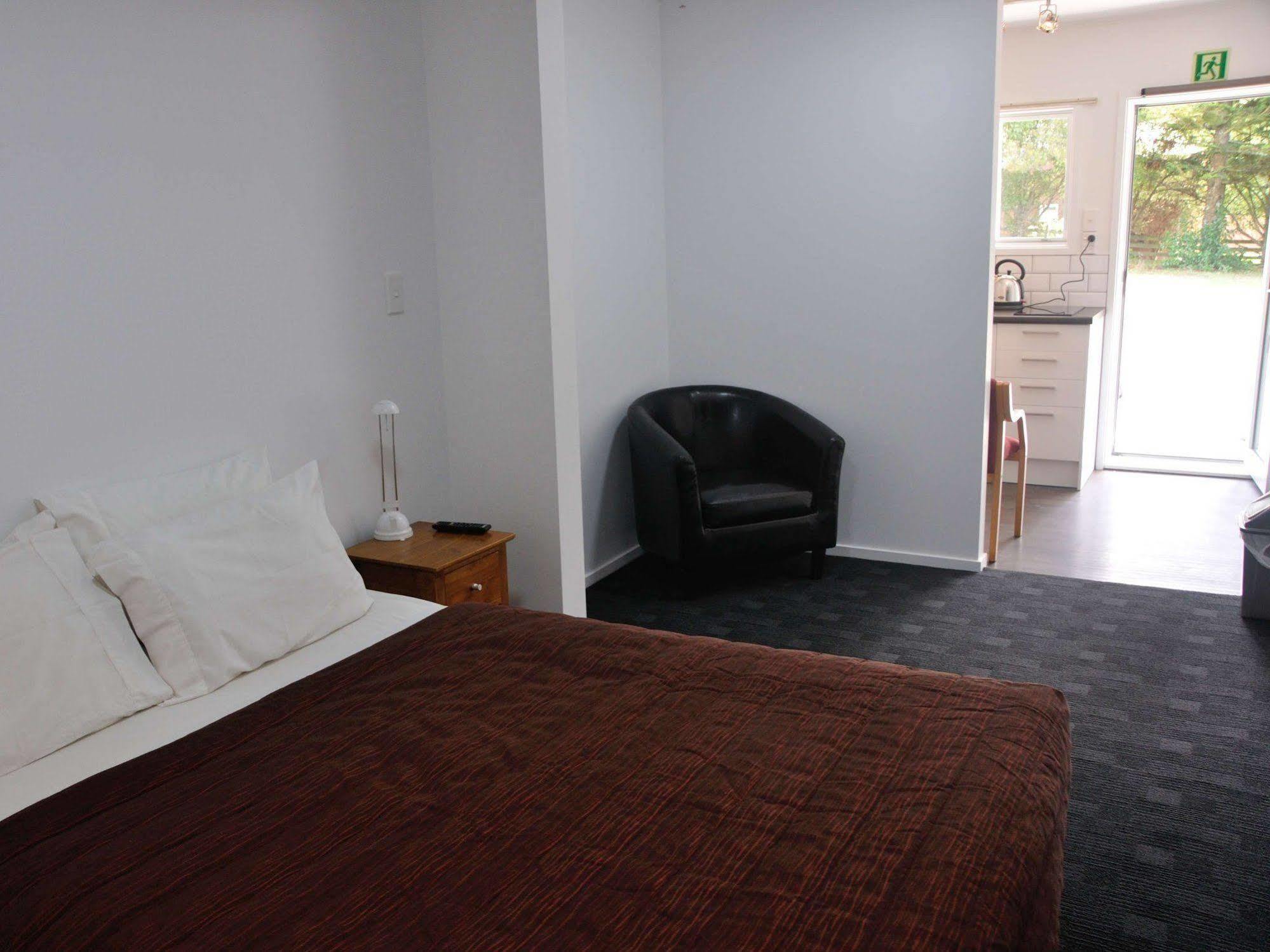 Newlands Court Motel Wellington Exterior foto